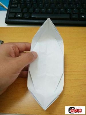 小学生叠纸船的步骤（小学生叠纸船的步骤怎么写）
